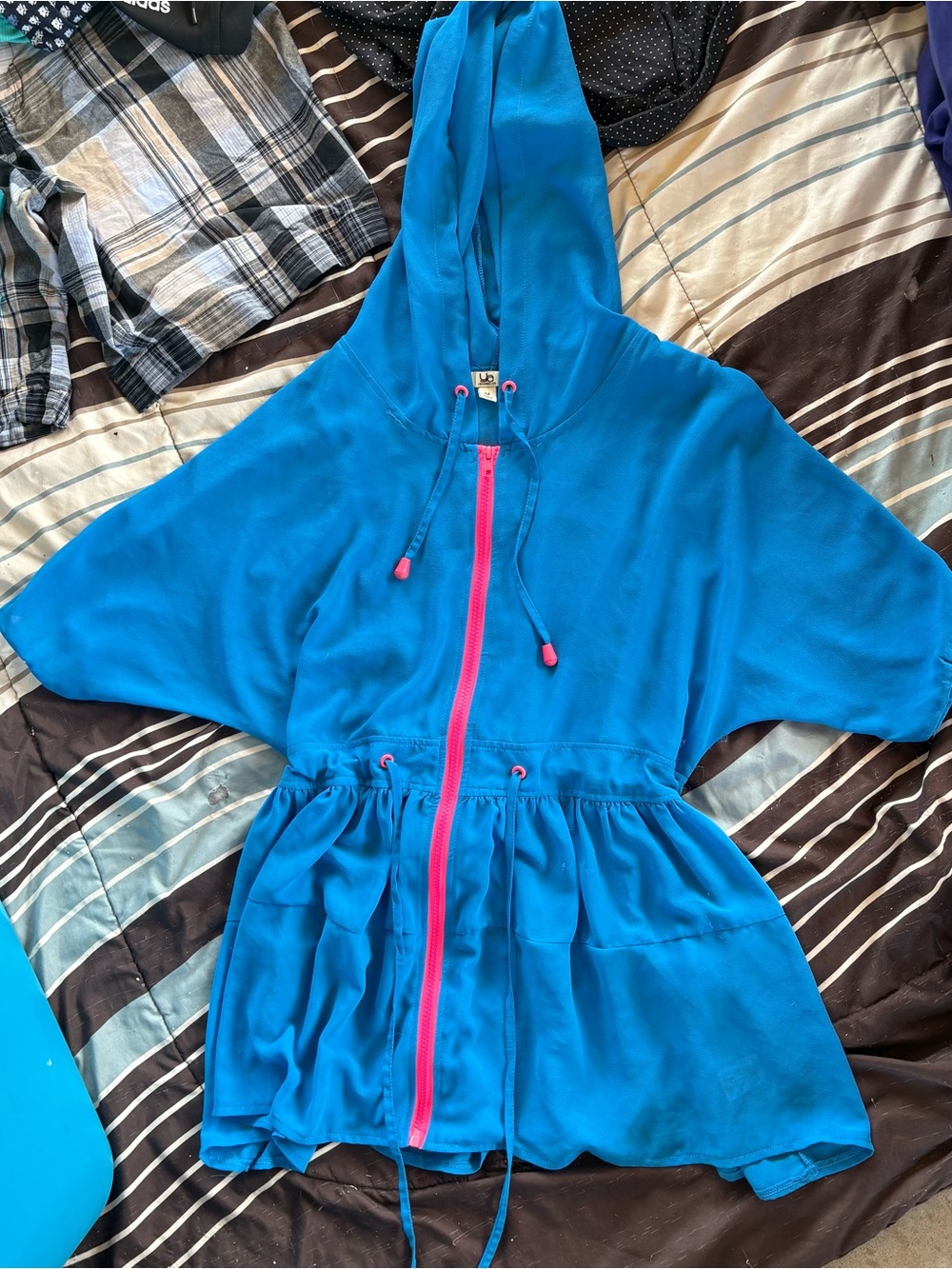 Ya Los Angeles women’s medium one piece Bright Blue Hooded Tunic with Pink Zip